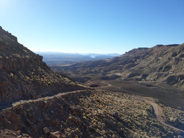 26. LakePowellFirstView