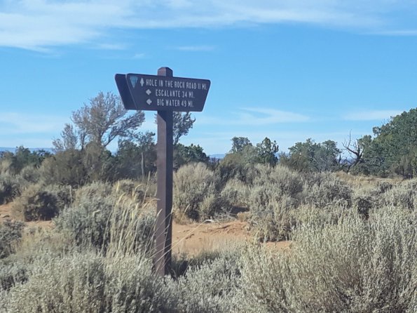 19. CrotonRdSign2