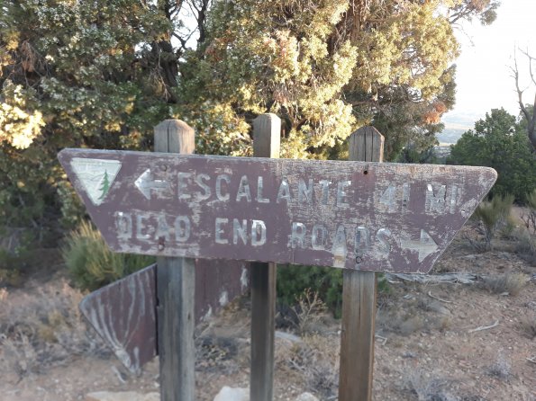23. DeadEndRDSign2